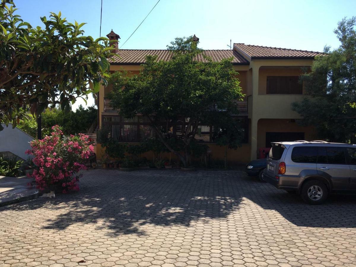 Apartment Dalmatini Tar-Vabriga Exterior foto