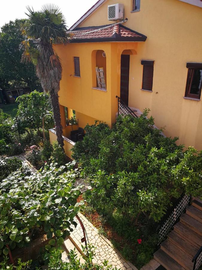 Apartment Dalmatini Tar-Vabriga Exterior foto
